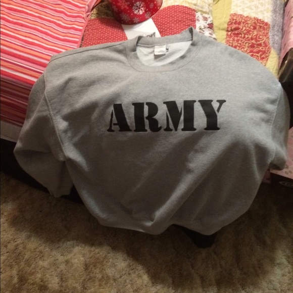 Sweetshirt - Picture 2 of 2